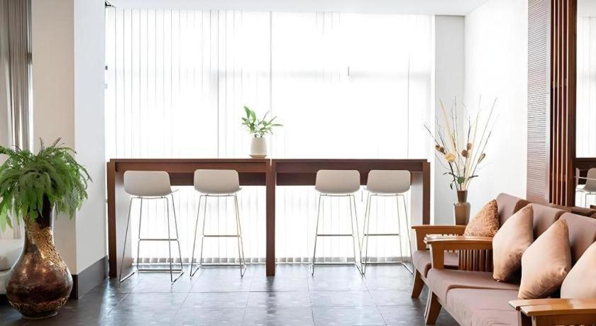 Hotel B2 Srinakharin Boutique & Budget Bangkok