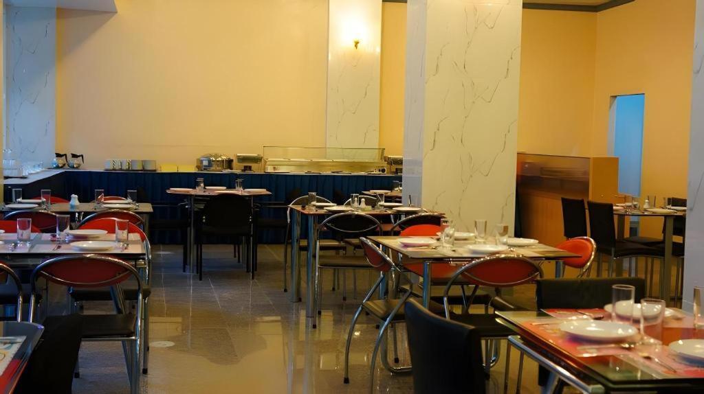 Hotel J Two S Pratunam 2*
