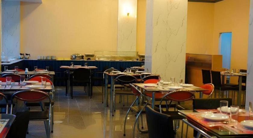 J Two S Pratunam Hotel Bangkok