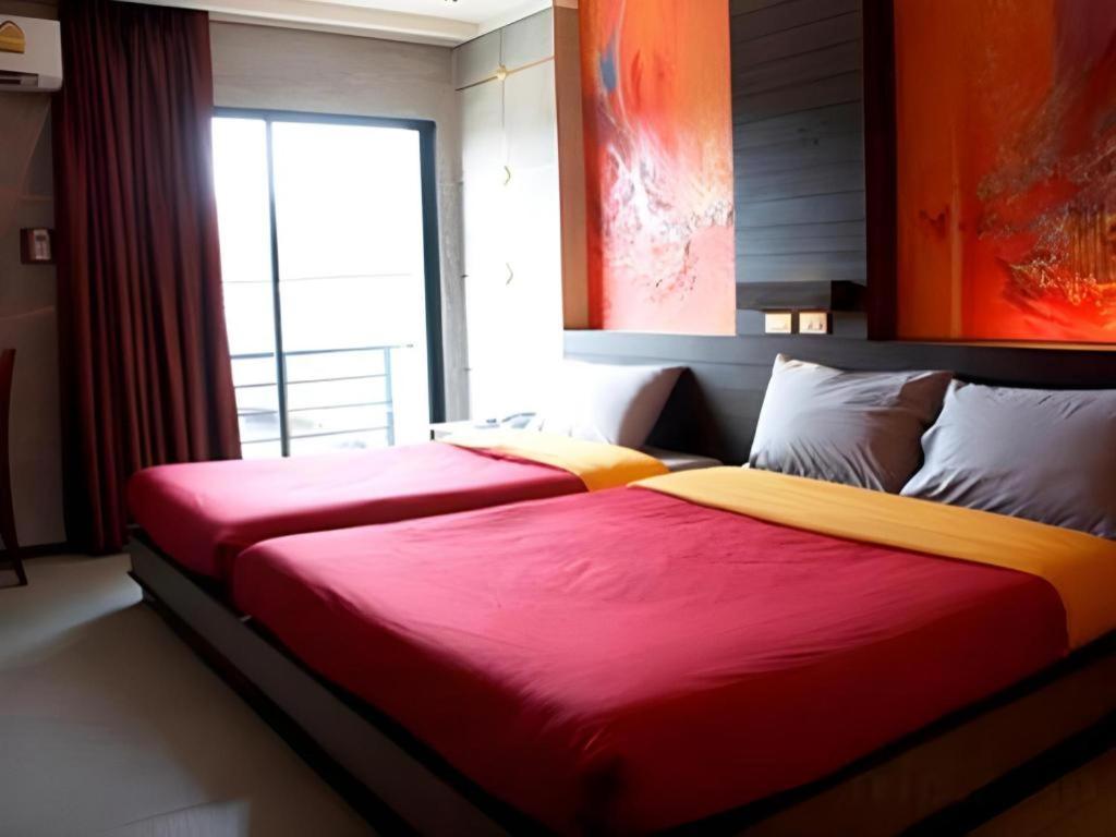 Pak Ping Ing Tang Boutique