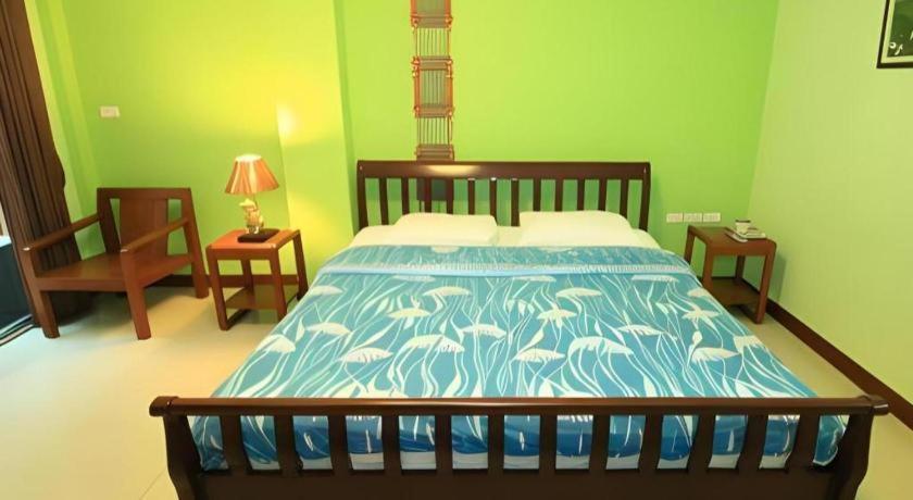 Sunflower Place 3*
