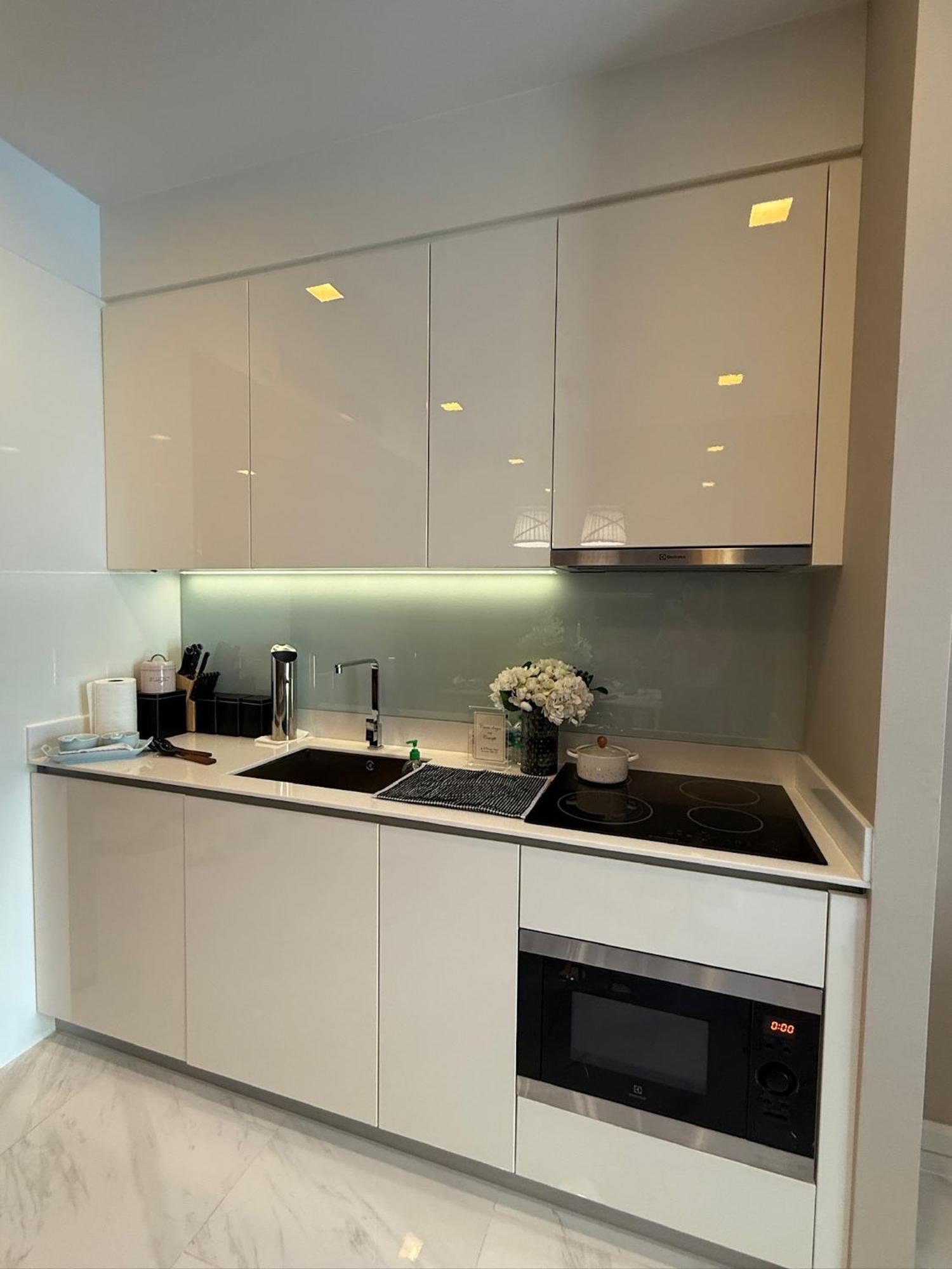 Luxury Sukhumvit Asoke Nana 65 Sqm Sleeps 4 Leilighet *