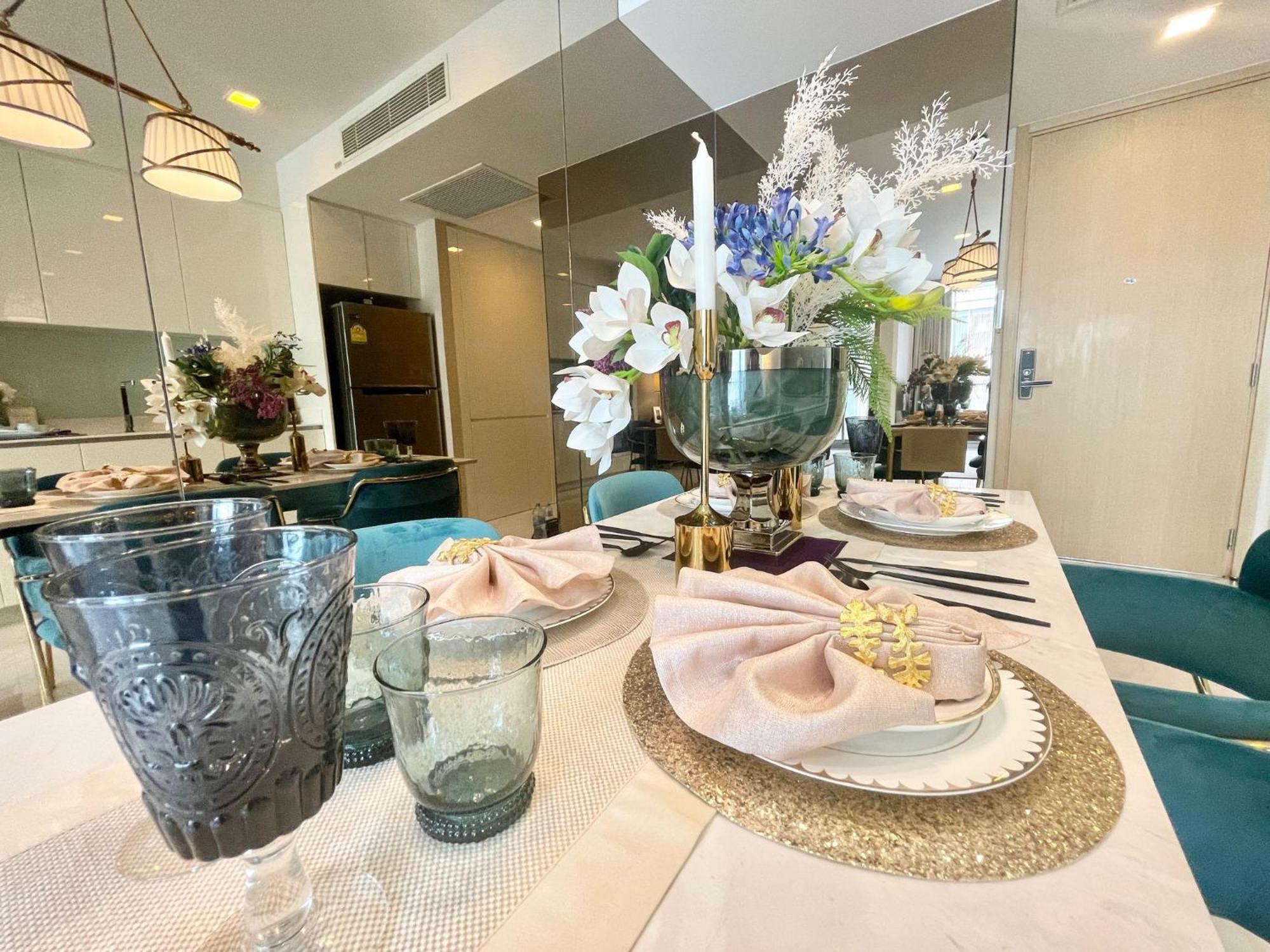 Leilighet Luxury Sukhumvit Asoke Nana 65 Sqm Sleeps 4