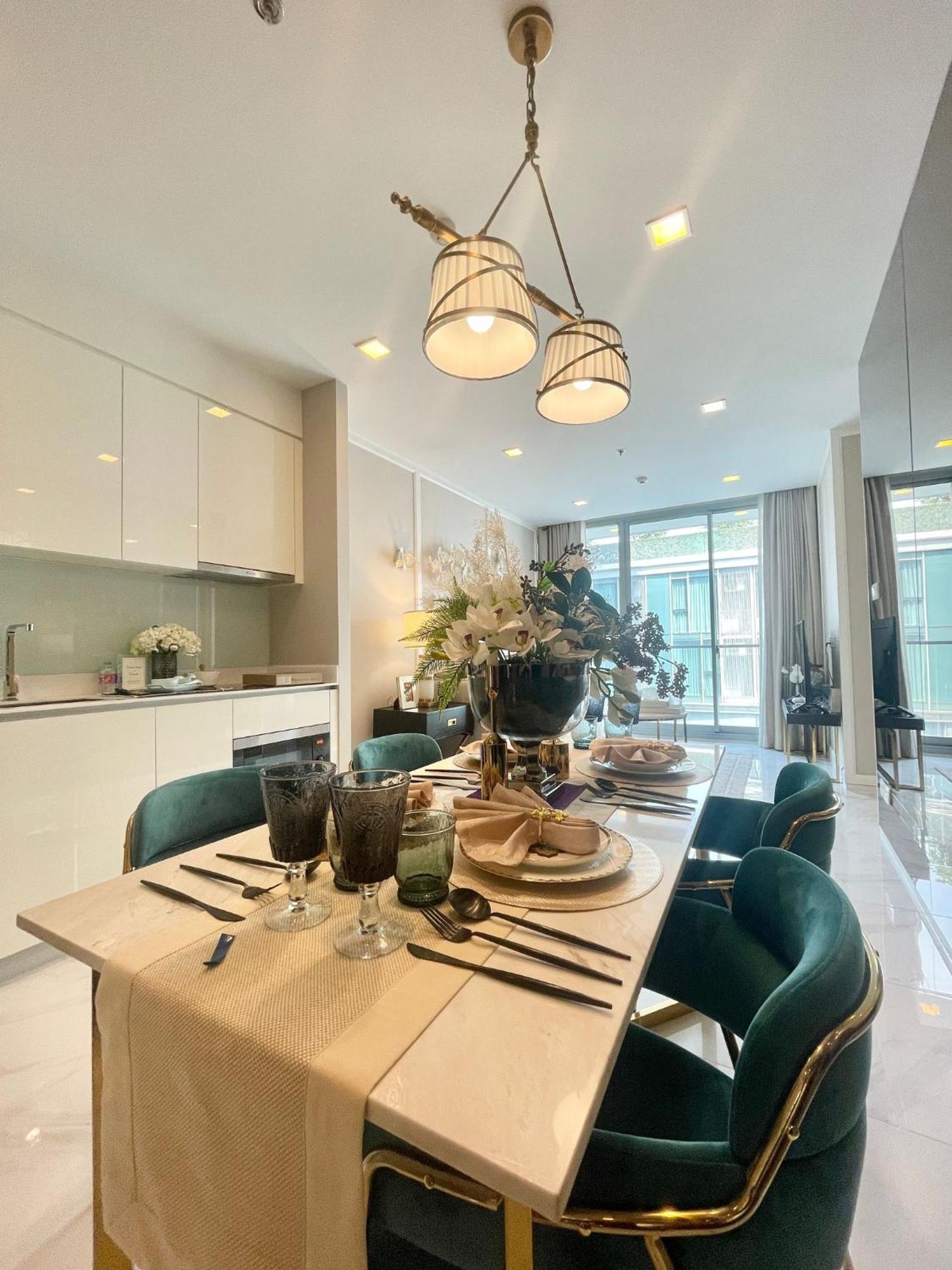 Leilighet Luxury Sukhumvit Asoke Nana 65 Sqm Sleeps 4 *