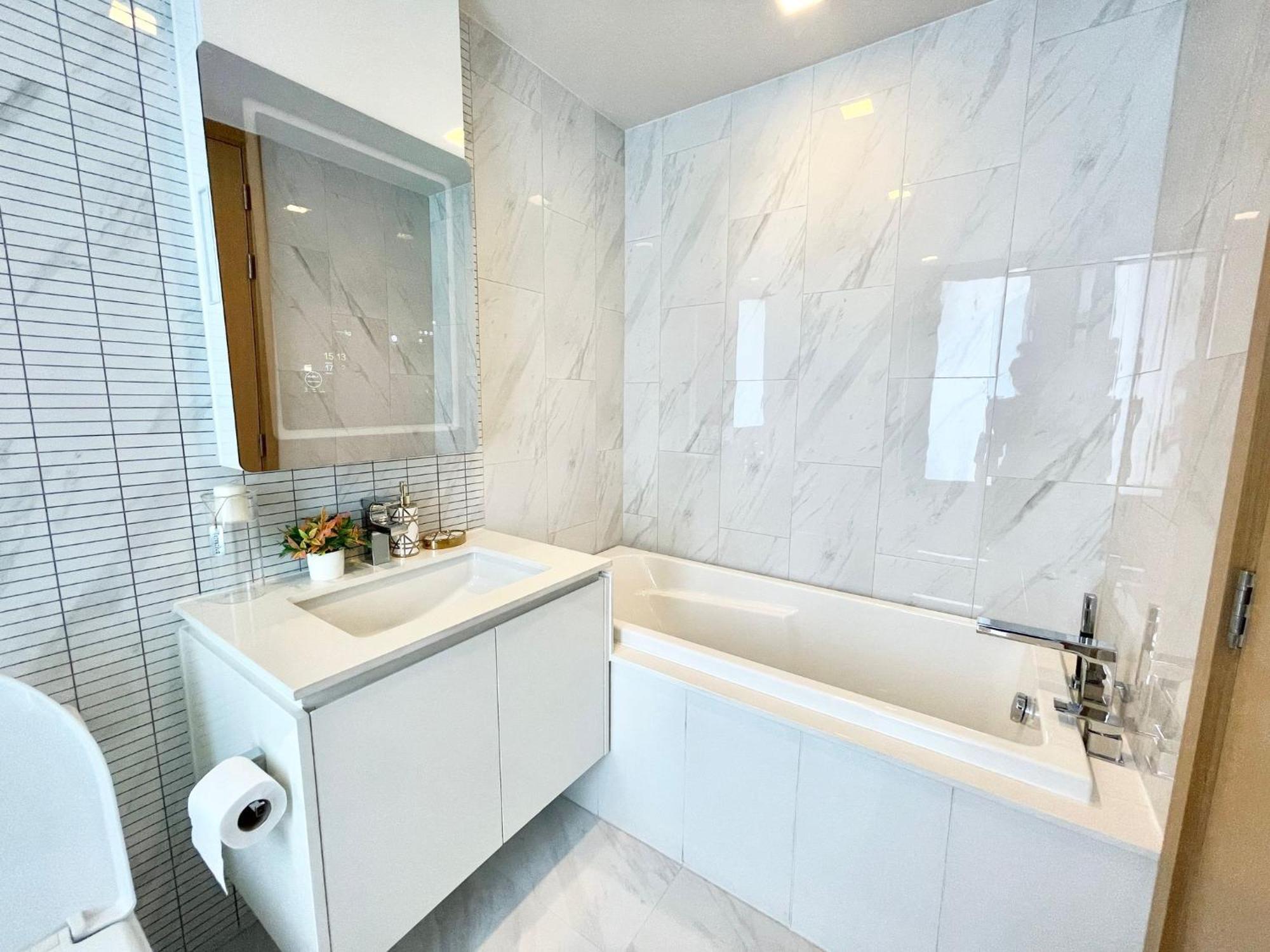 Leilighet Luxury Sukhumvit Asoke Nana 65 Sqm Sleeps 4 Bangkok