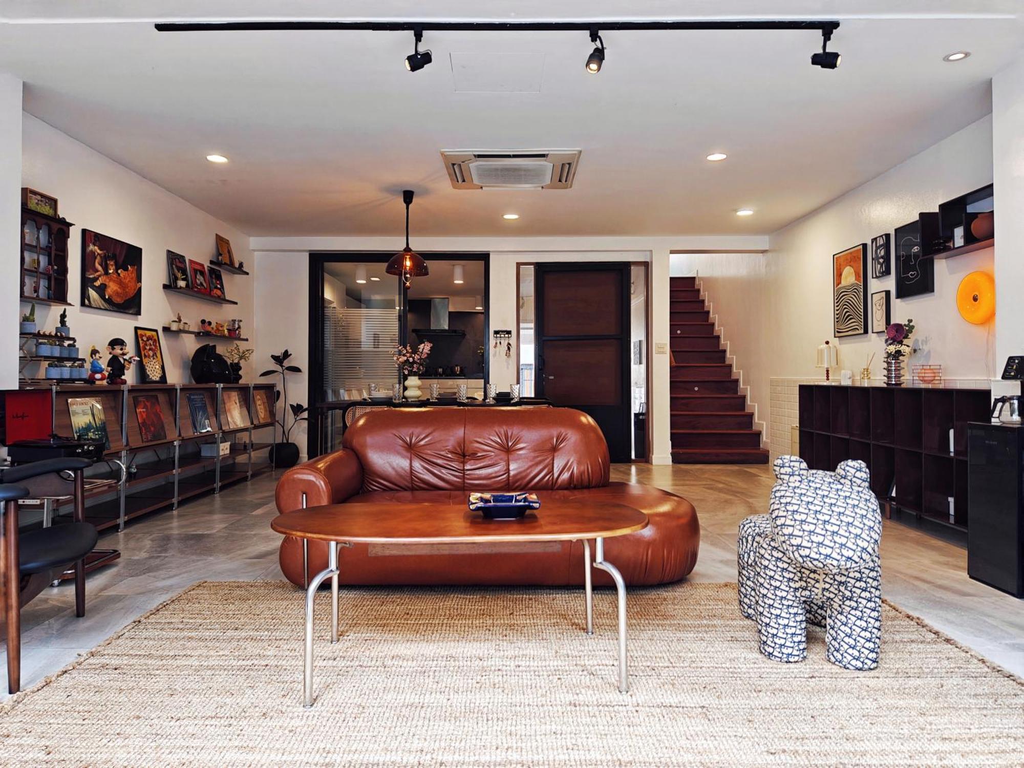 4br Modern Art With Free Wi-fi Netflix Vinyl Villa Bangkok