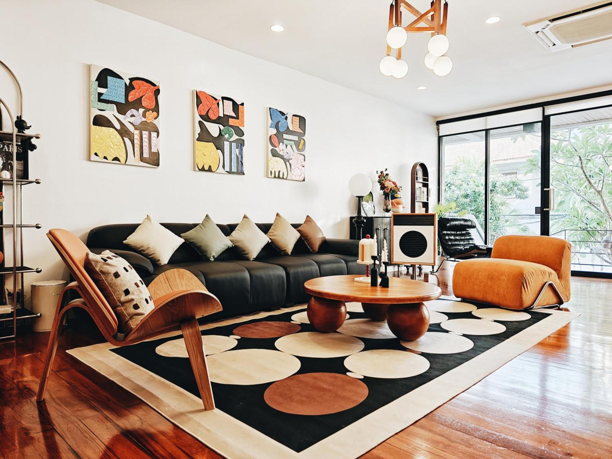 4br Modern Art With Free Wi-fi Netflix Vinyl Villa Bangkok
