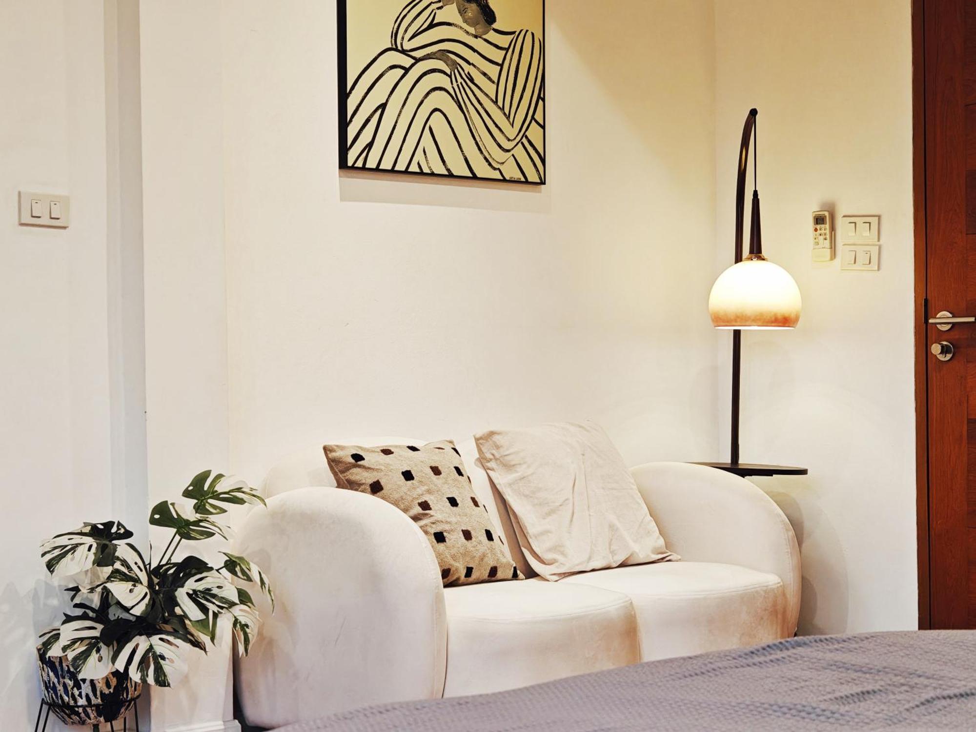 4br Modern Art With Free Wi-fi Netflix Vinyl * Bangkok