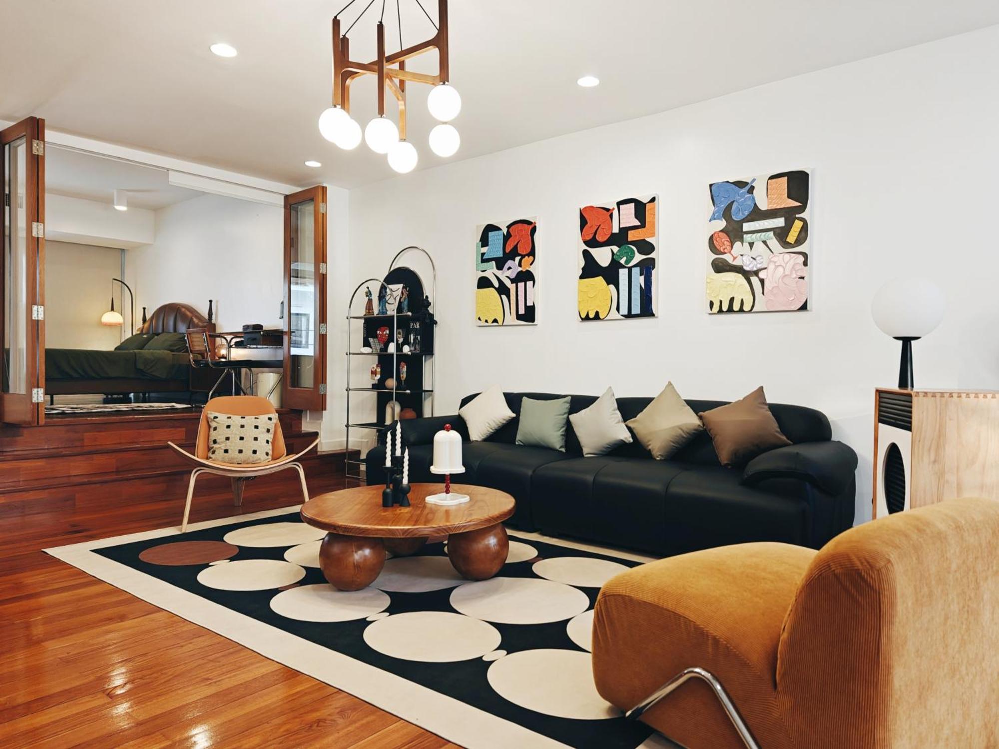 4br Modern Art With Free Wi-fi Netflix Vinyl