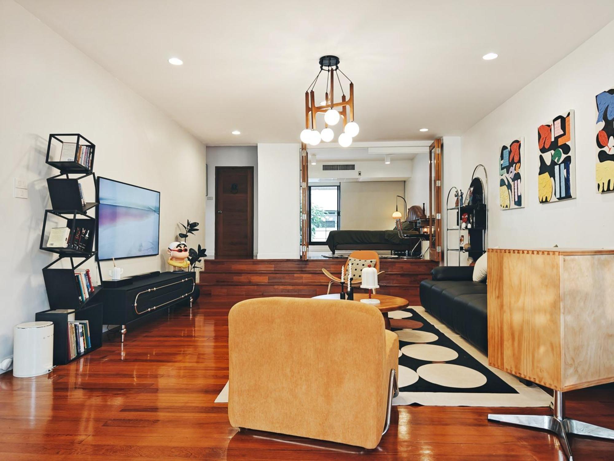 Villa 4br Modern Art With Free Wi-fi Netflix Vinyl Bangkok