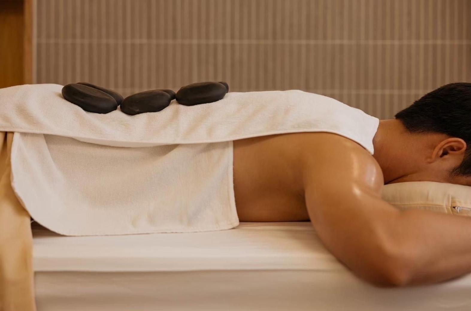 Hotel Icon Narindra An Expansive And Elegant With A Complimentary Minibar Service Bangkok