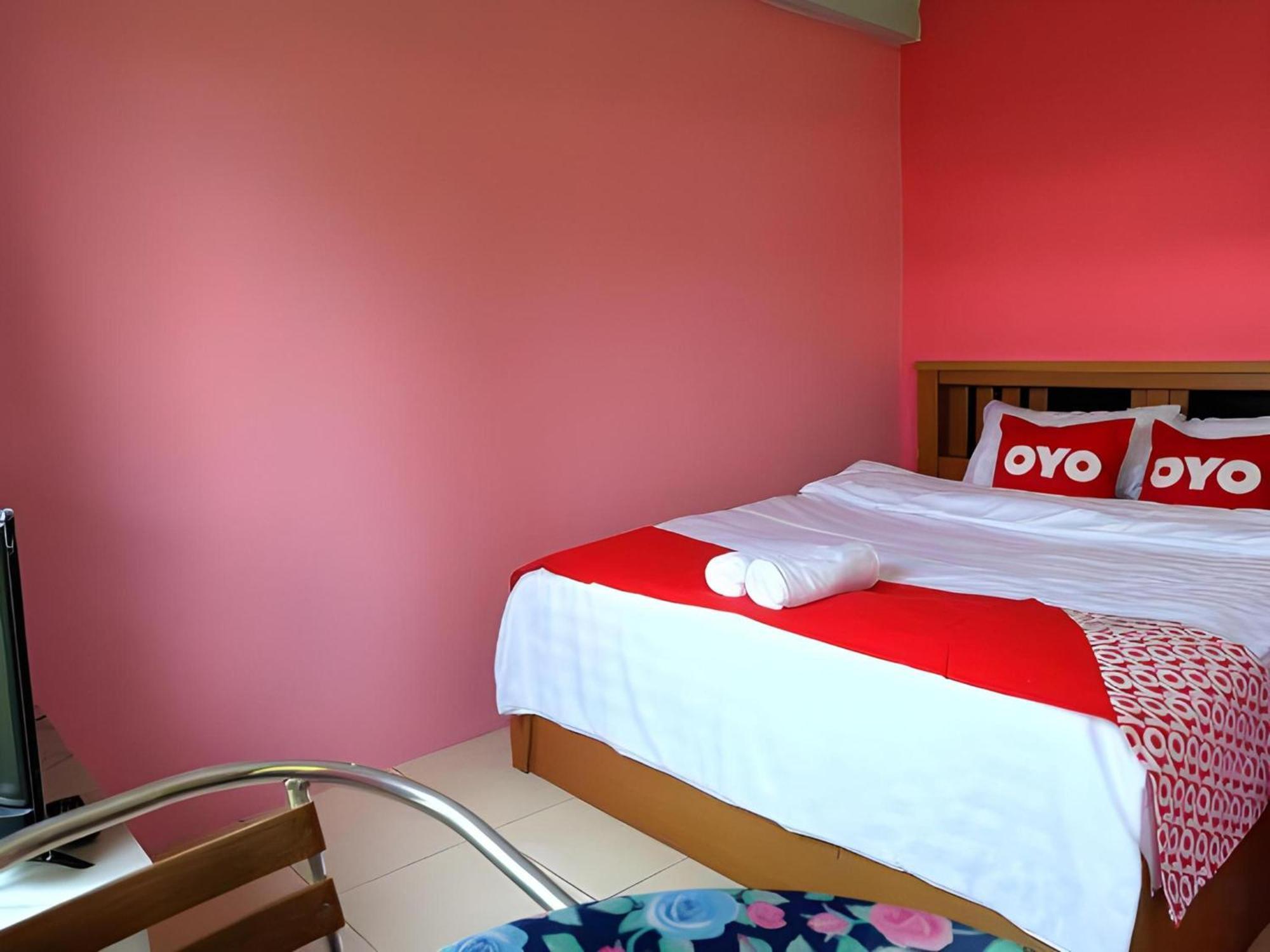 Hotel Oyo 75429 '101 Place Navanakorm' 3*