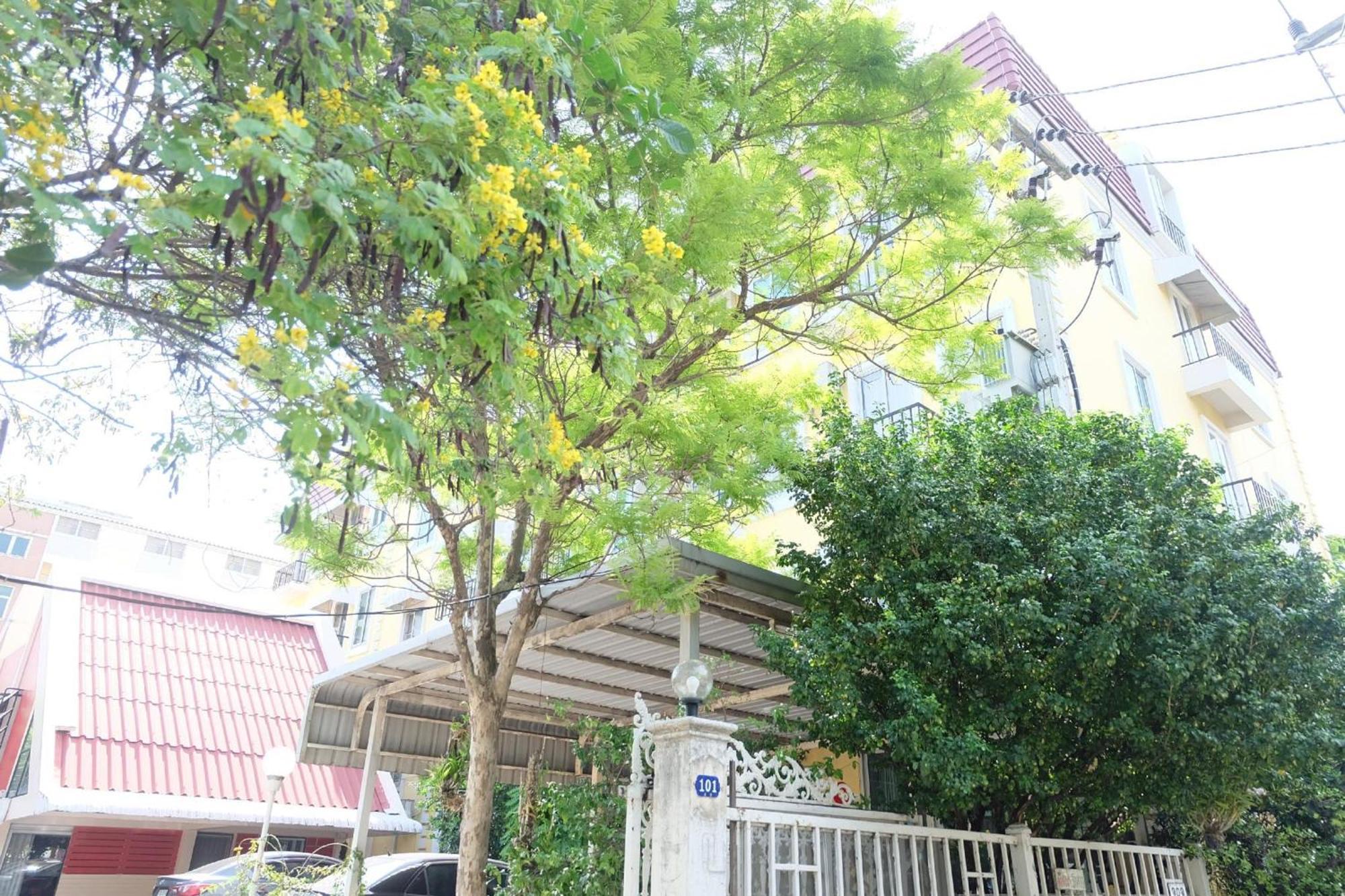 Oyo 75429 '101 Place Navanakorm'