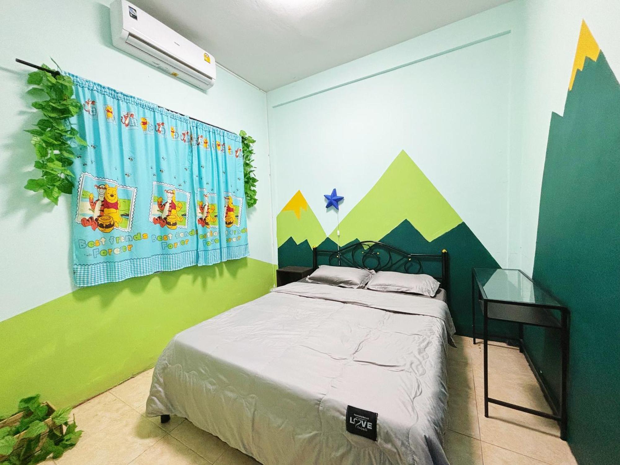 Vila 曼谷市中心/rama9/huai Khwang/6卧室花园泳池别墅 *