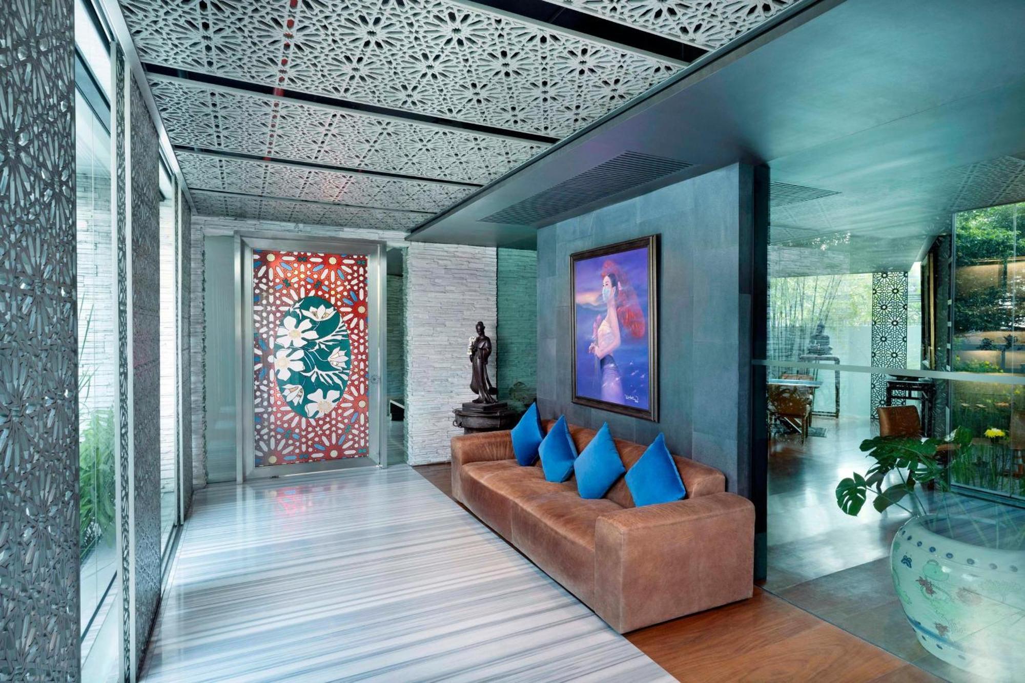 Maduzi Hotel,