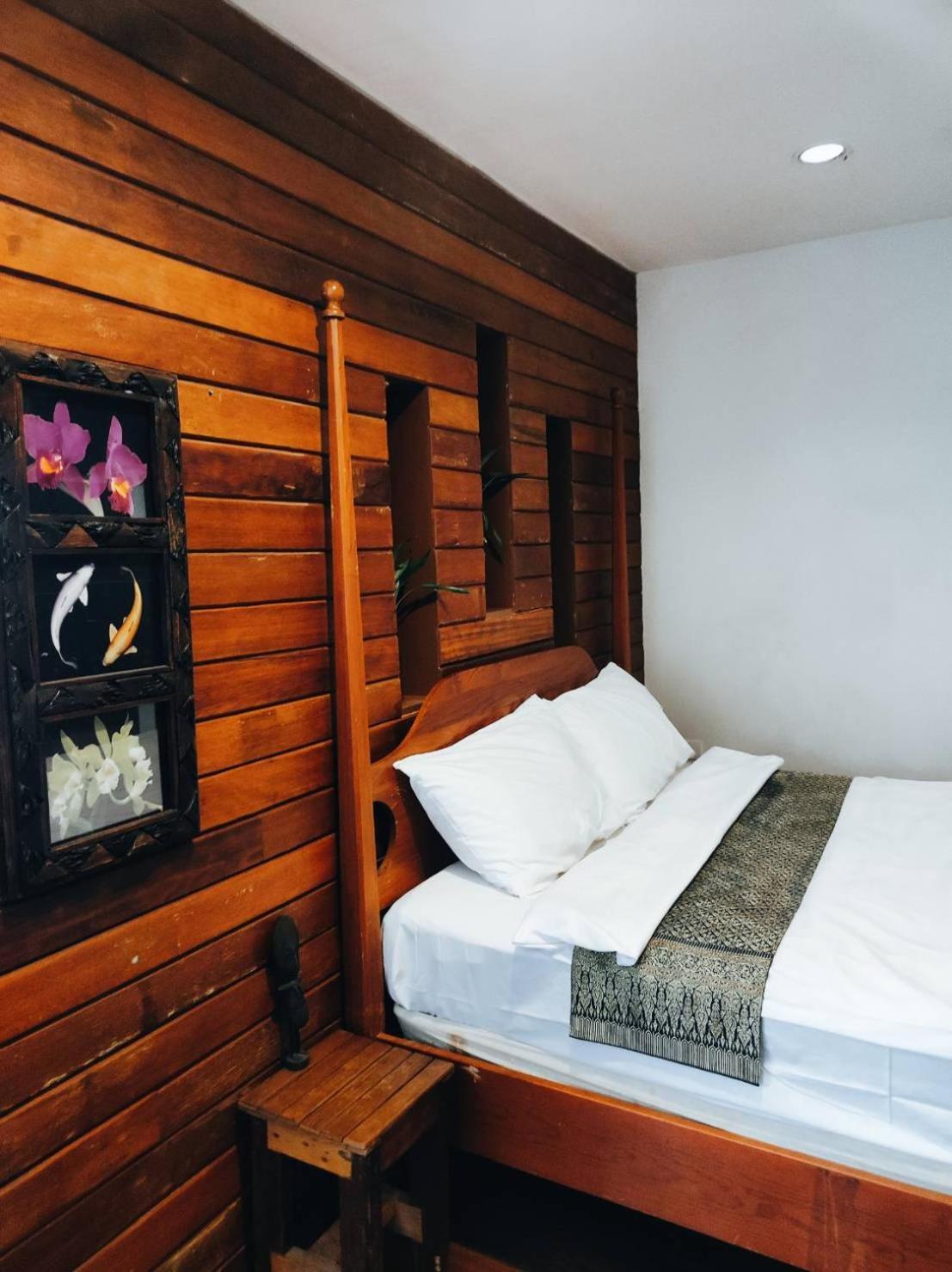 Bed & Breakfast Mstay 3*