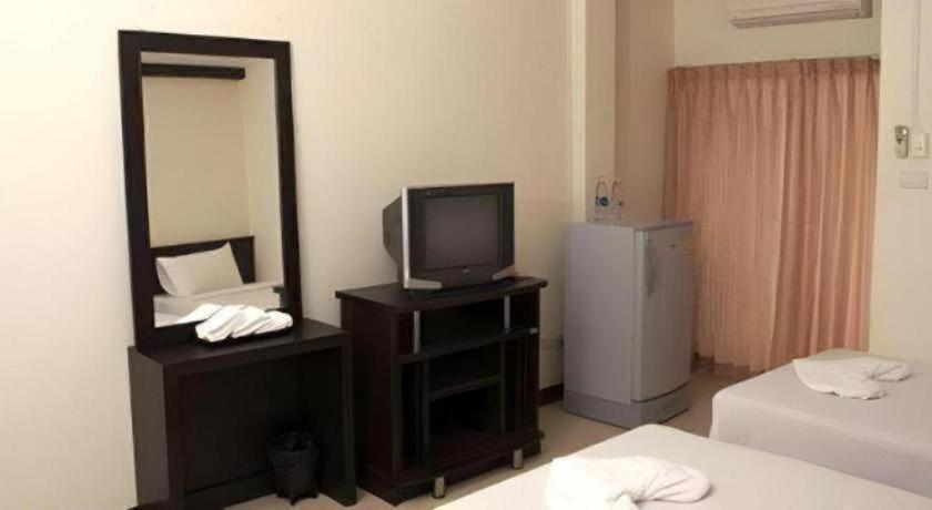 Grand Pinnacle Hotel 3*