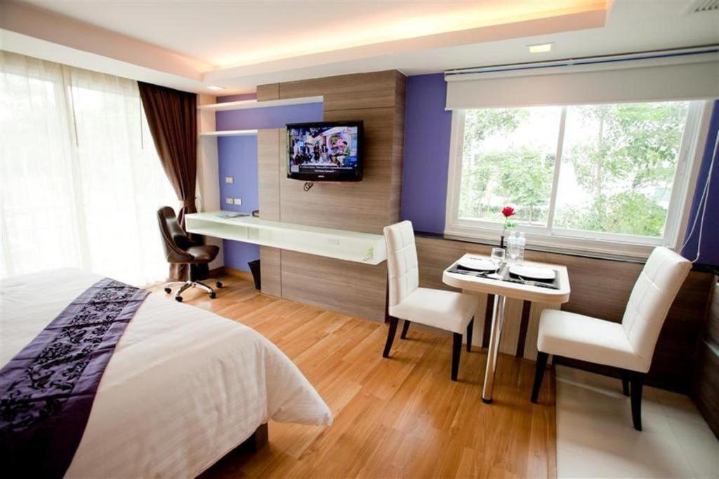Icheck Residences Sukhumvit 20 Hotel