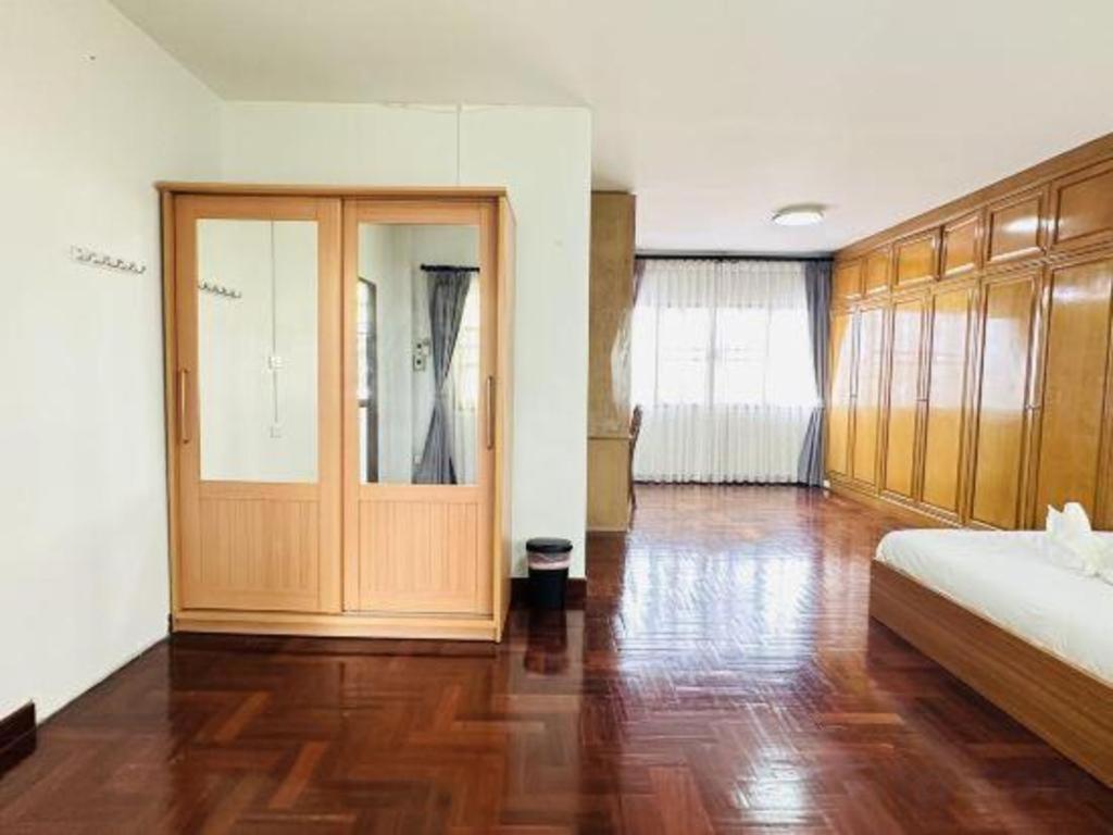 Meriton101 Hotel 2*