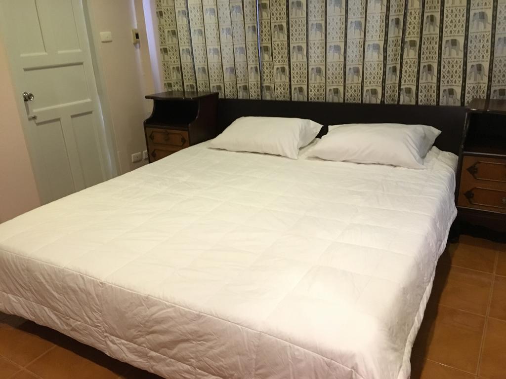 The Grand Palace Guest house 2*
