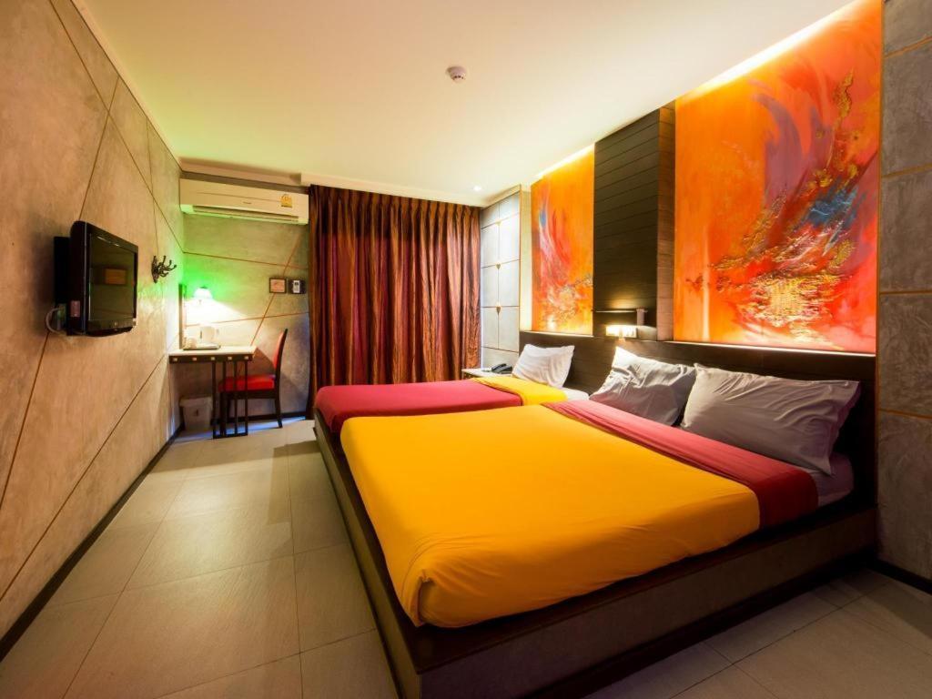 Pak Ping Ing Tang Boutique