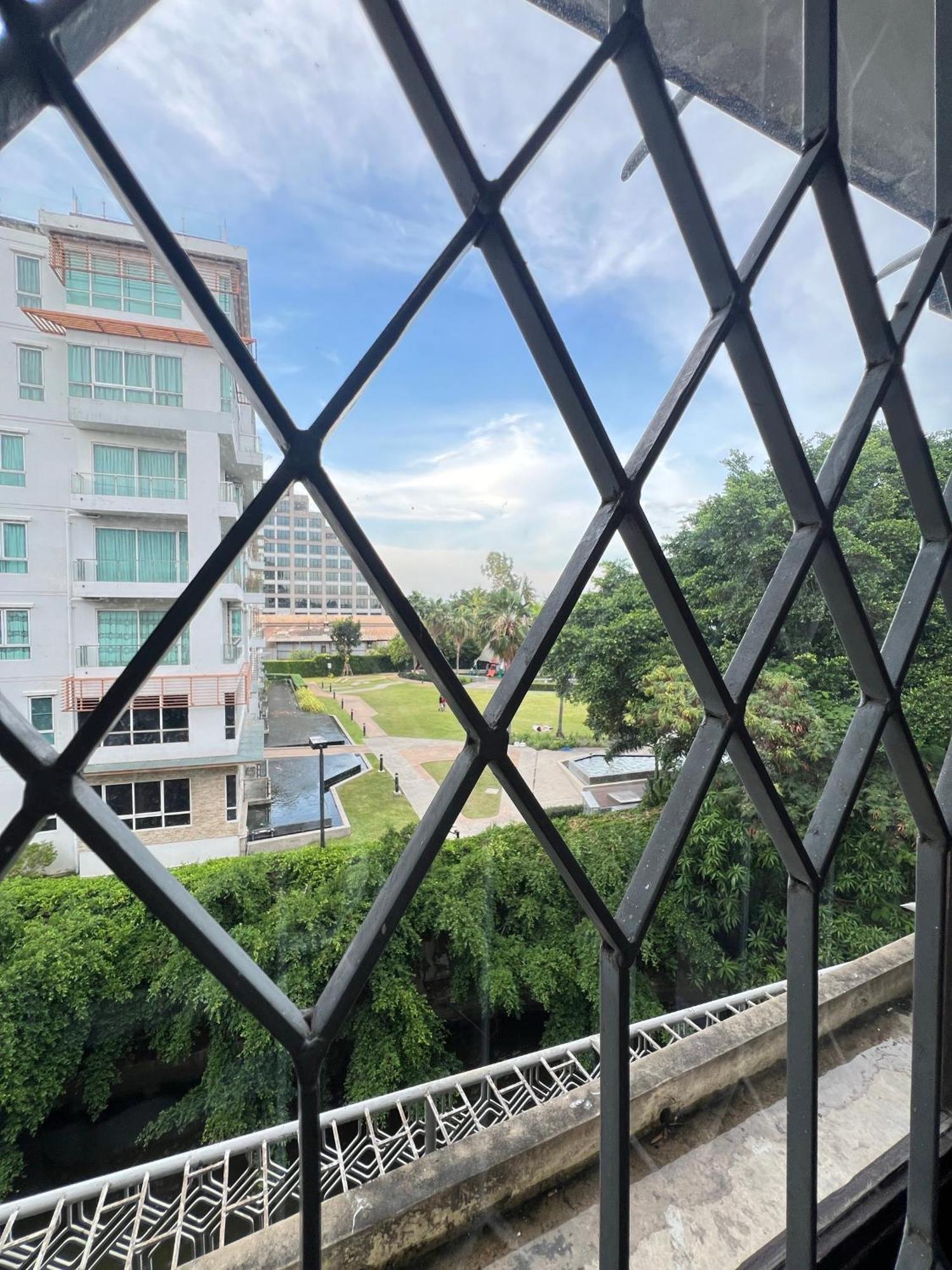 Rumah tetamu The Cage Bangkok