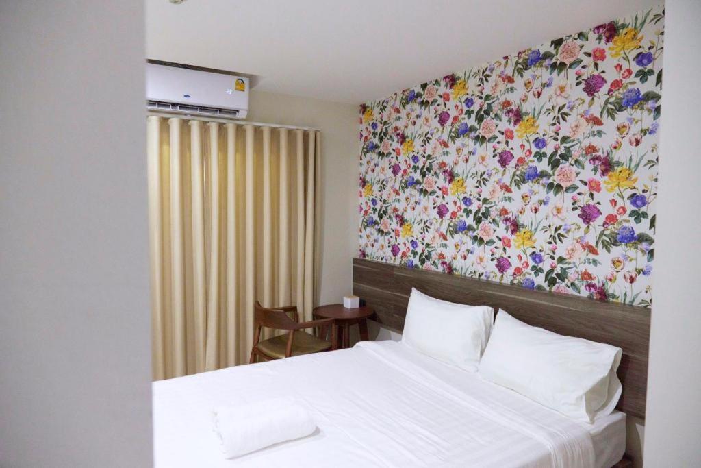 Seoul3 & Slow Bar Cafe Hotell 2*