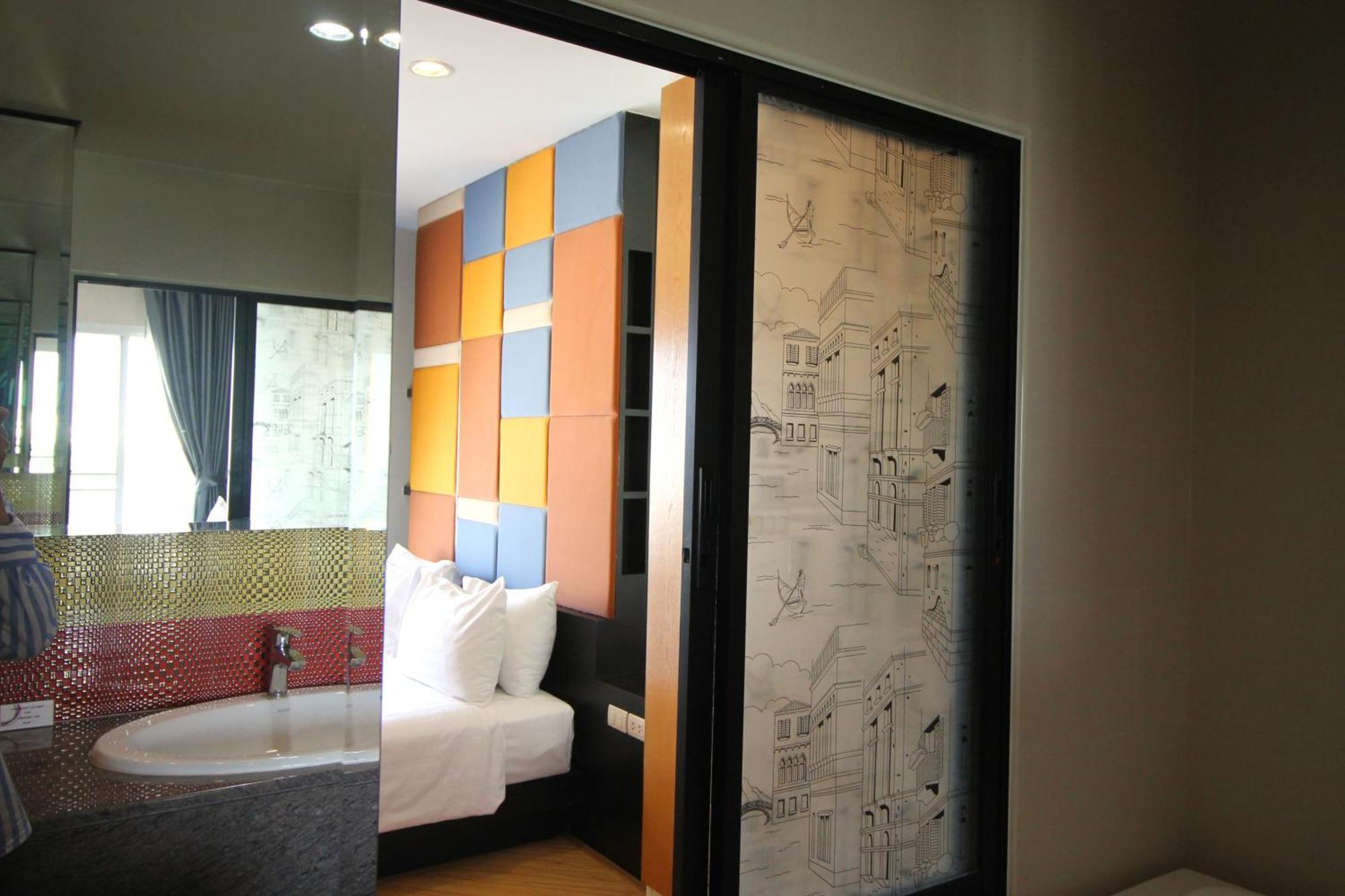 The Sunreno Aparthotel Bangkok
