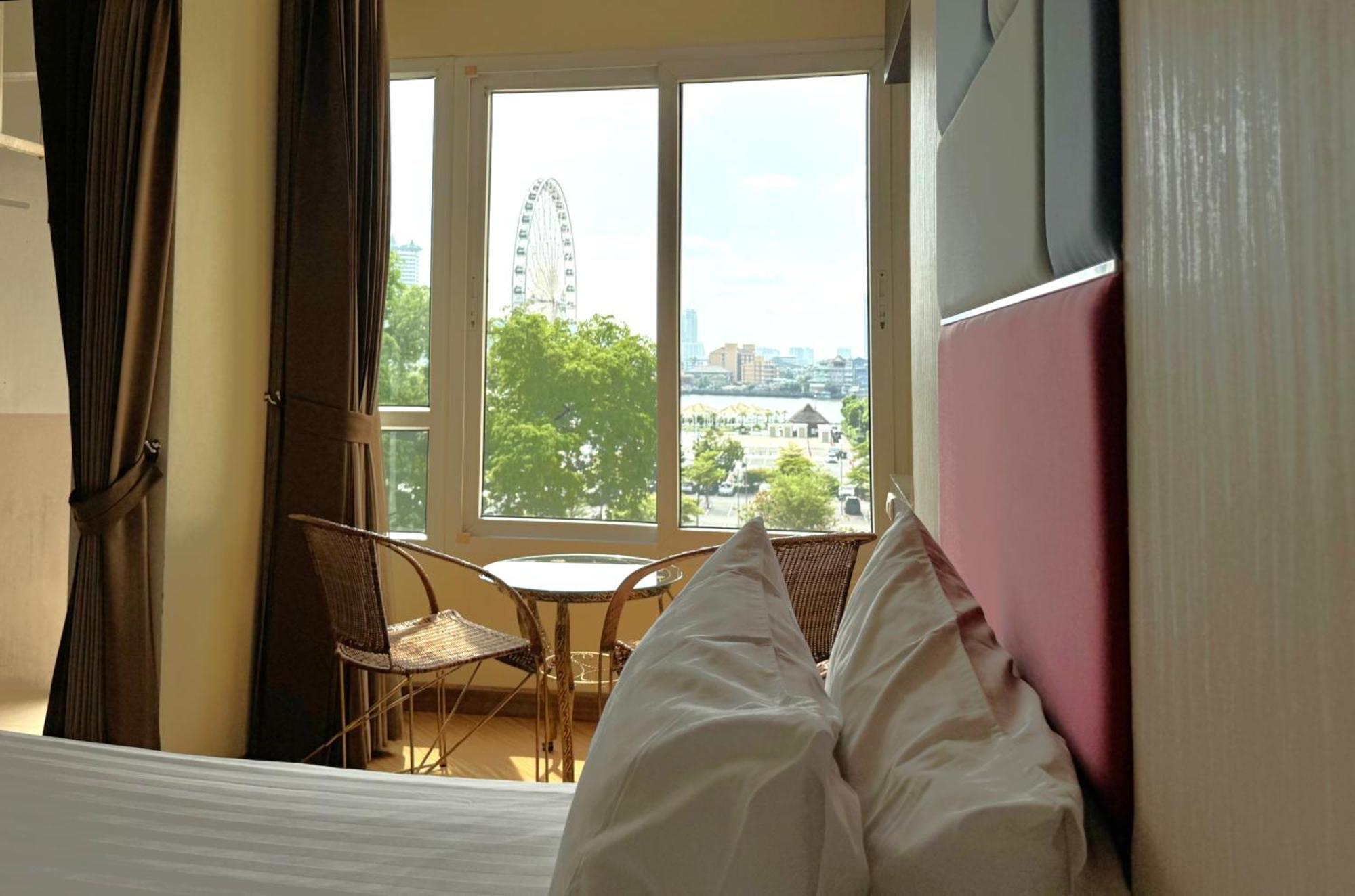 Aparthotel The Sunreno 3*