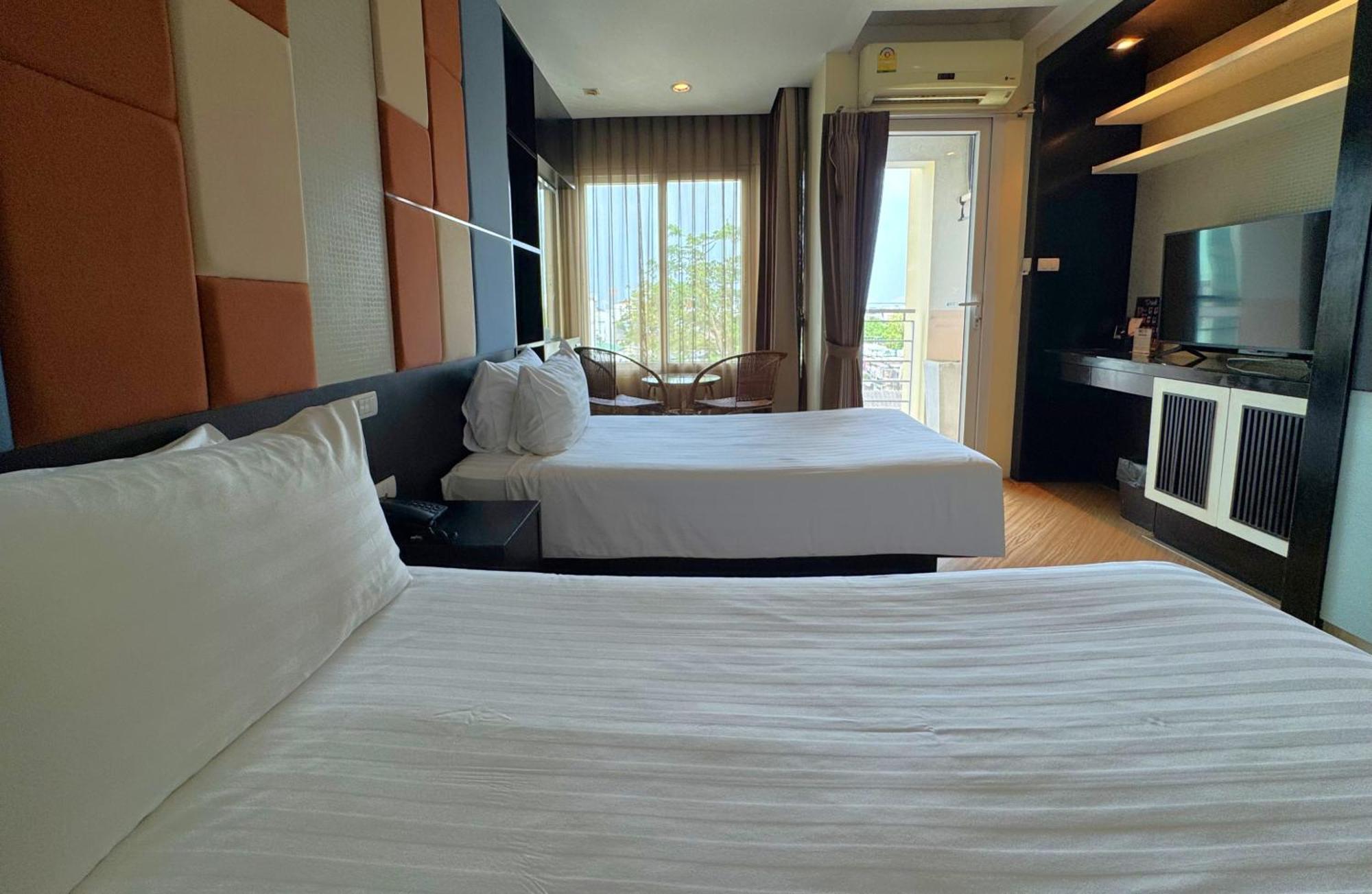 The Sunreno Aparthotel