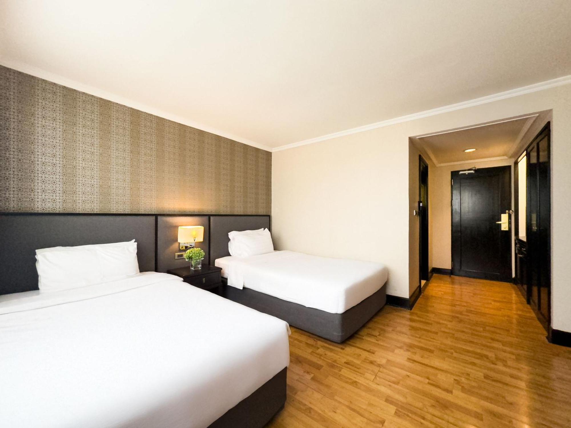 Rembrandt Residences Hotel