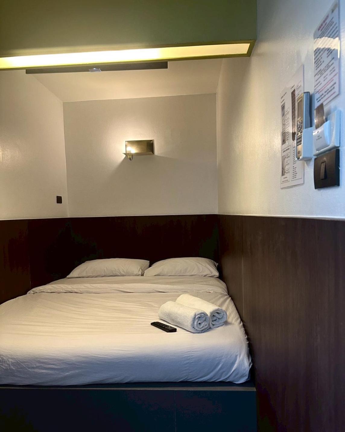 Four Sisters Hostel Bangkok