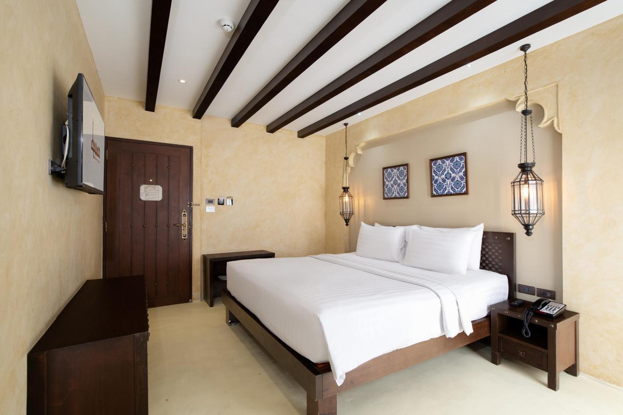 Hotel Dewan - Sha Certified