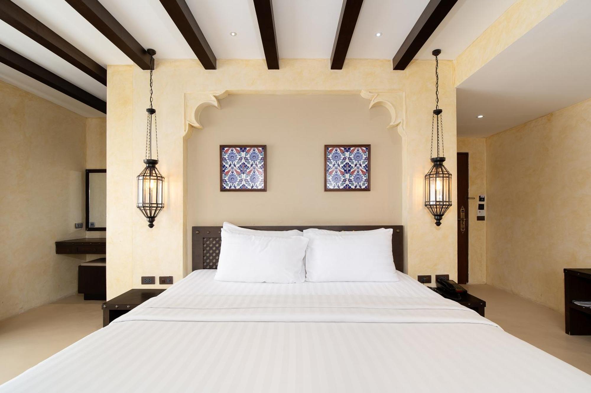 Hotel Dewan - Sha Certified