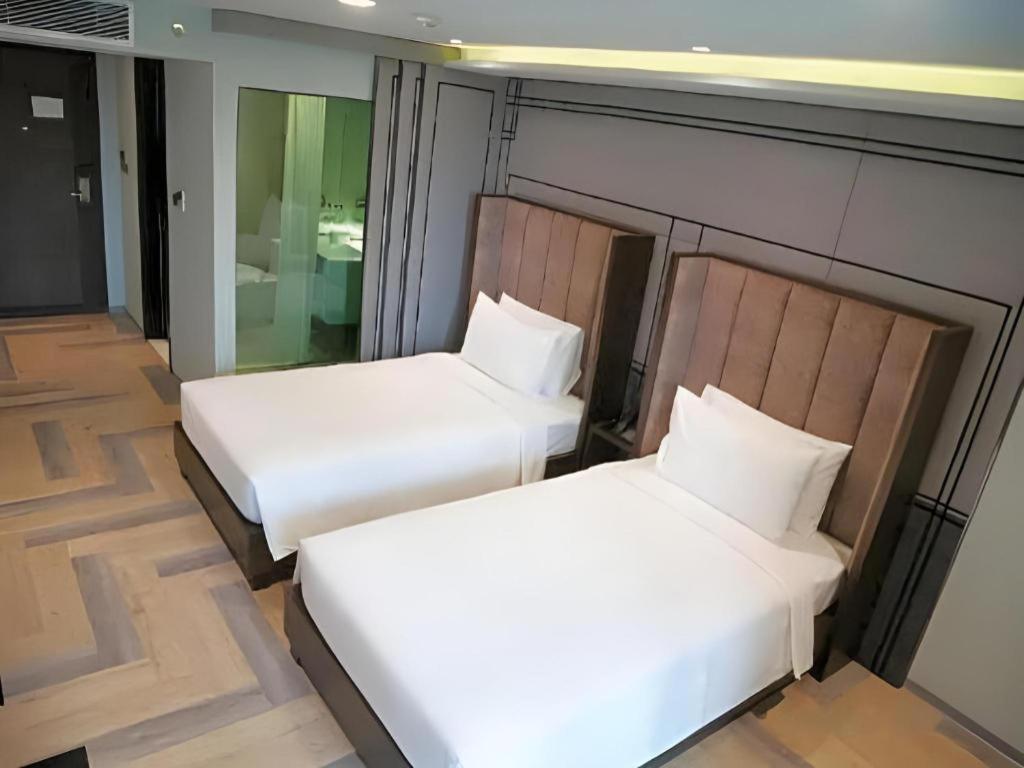 First Pride Hotel Bangkok