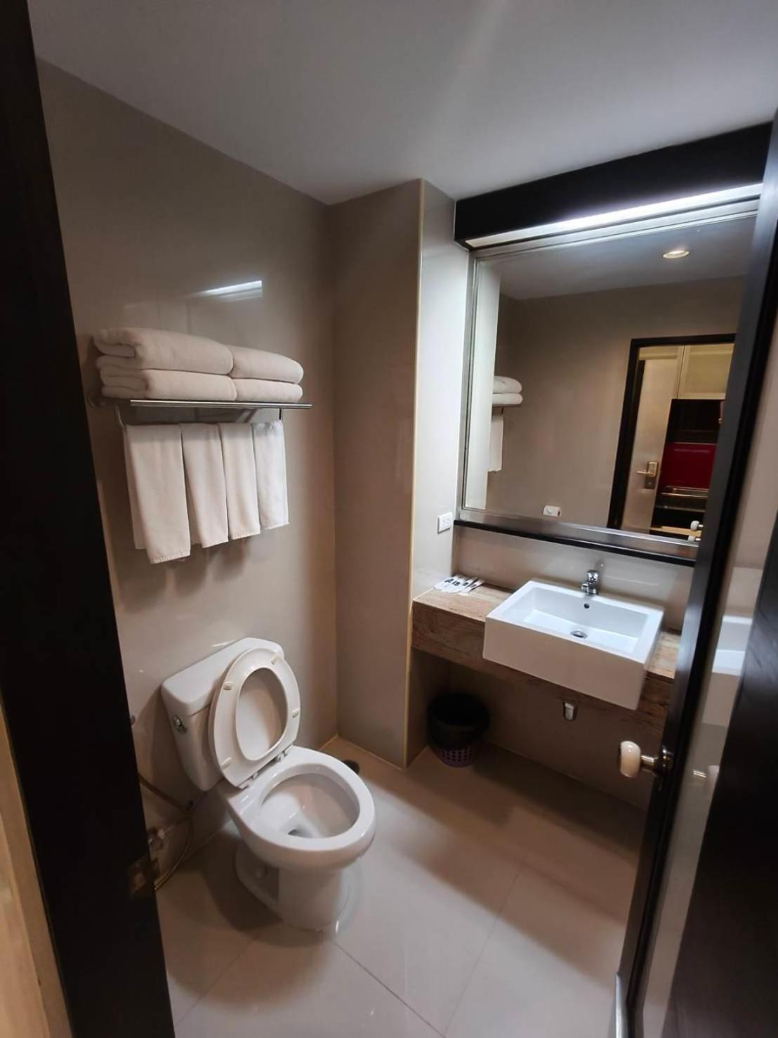 Aparthotel The Sunreno 3*