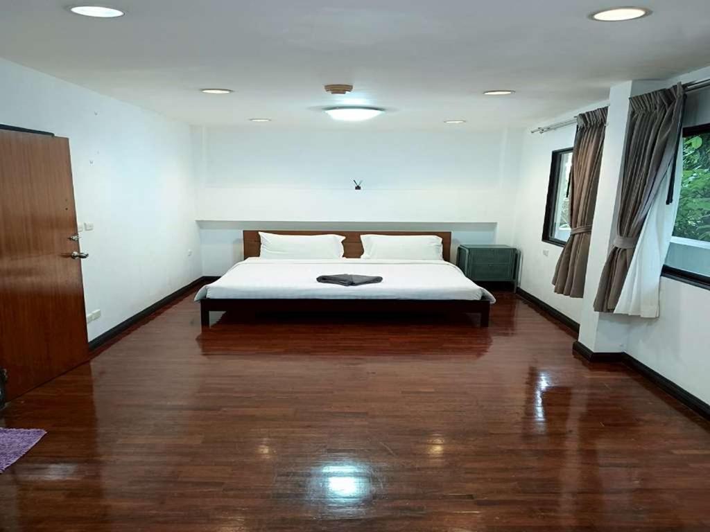 Khách sạn hẻo lánh Teja 3*