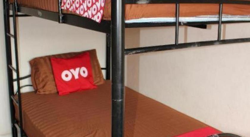 Hotel The Twins Hostel Bangkok