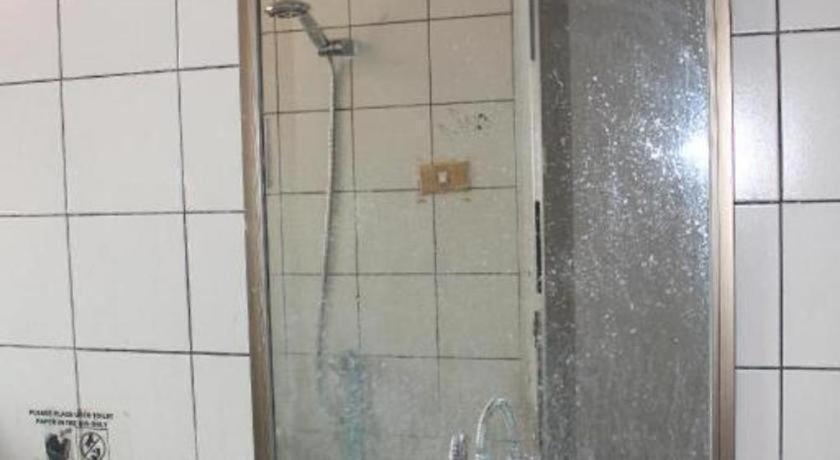 The Twins Hostel Hotel 2*