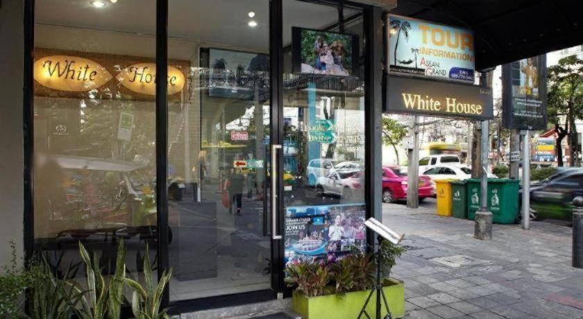 Hotel White House Asoke Sukhumvit 18 Bangkok