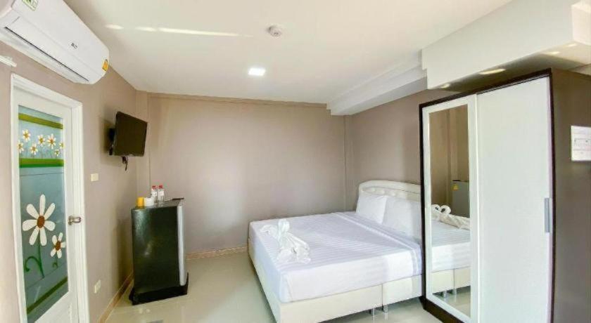 Delighted Hotel