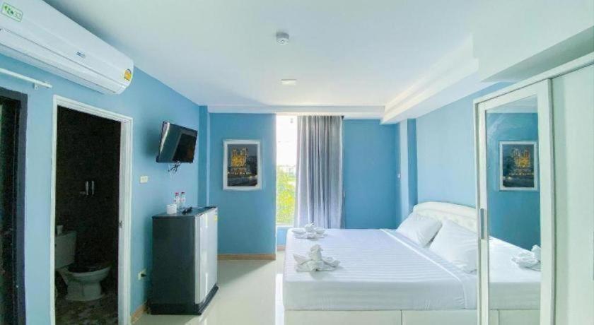 Delighted Hotel
