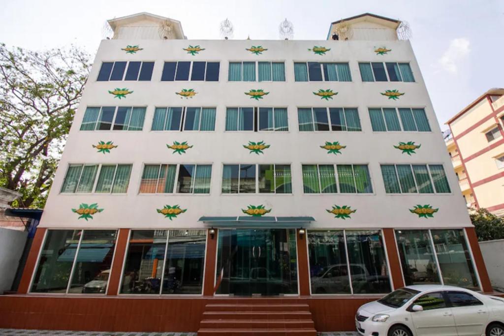 Oyo 410 Diamond Boutique Hotell 3*