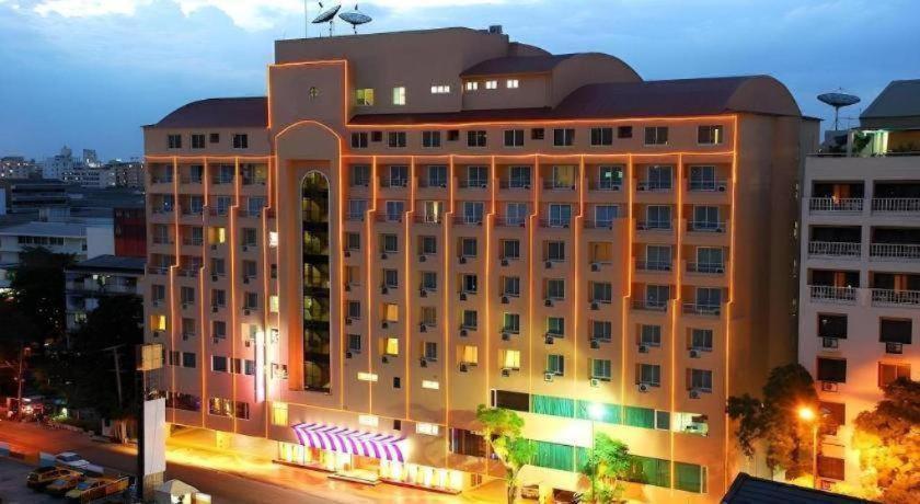 Hip Hotel 3*