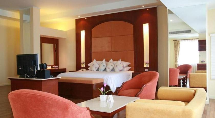 Hip Hotel