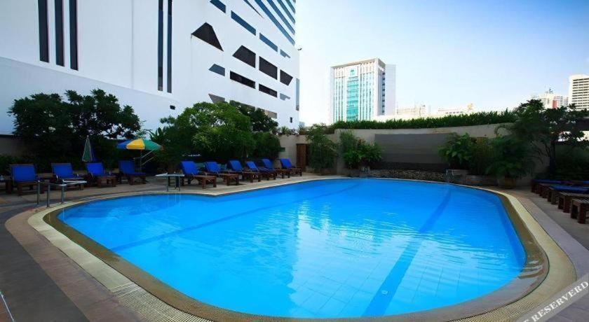 Nana Hotel 3*