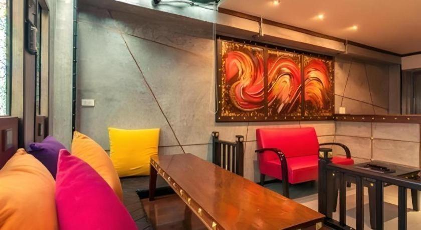 Pak Ping Ing Tang Boutique Bangkok