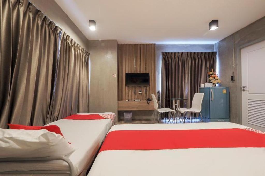 Oyo 75368 Demadre Hotell Bangkok