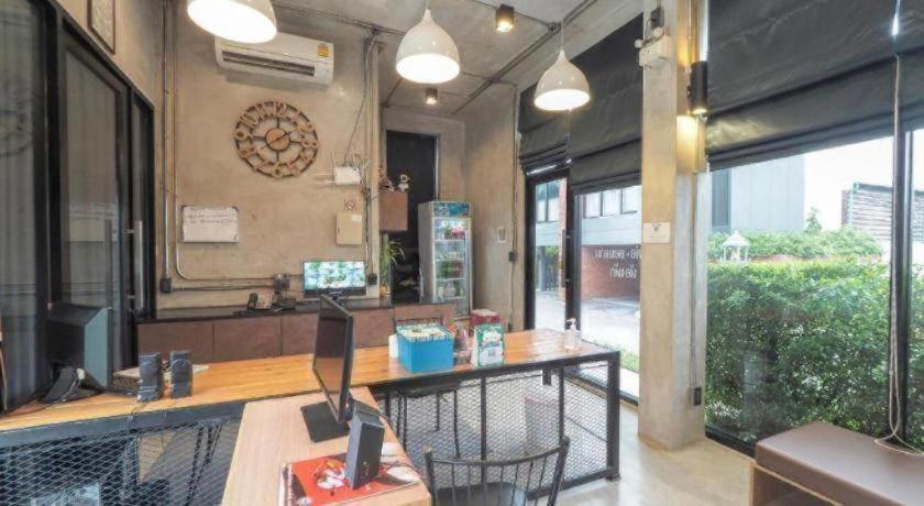 Hotell Oyo 75368 Demadre