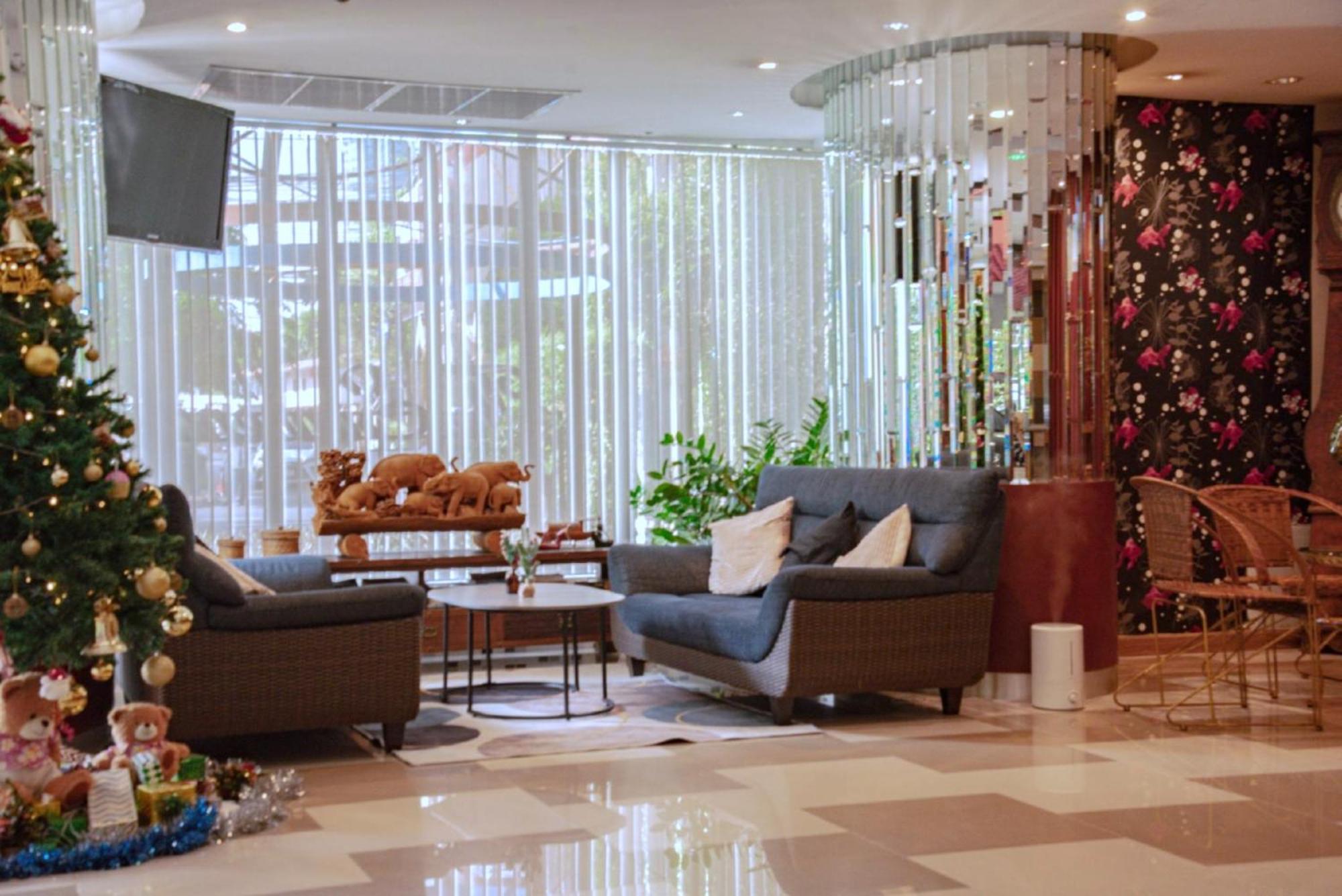 The Sunreno Hotel